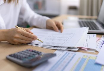 Woman accounting,Investment analysis